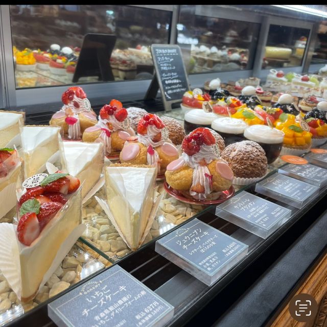 【パン屋巡り】東京 三軒茶屋 ジュウニブンベーカリー三軒茶屋本店 広々とした店内でのんびりと過ごせるパン屋