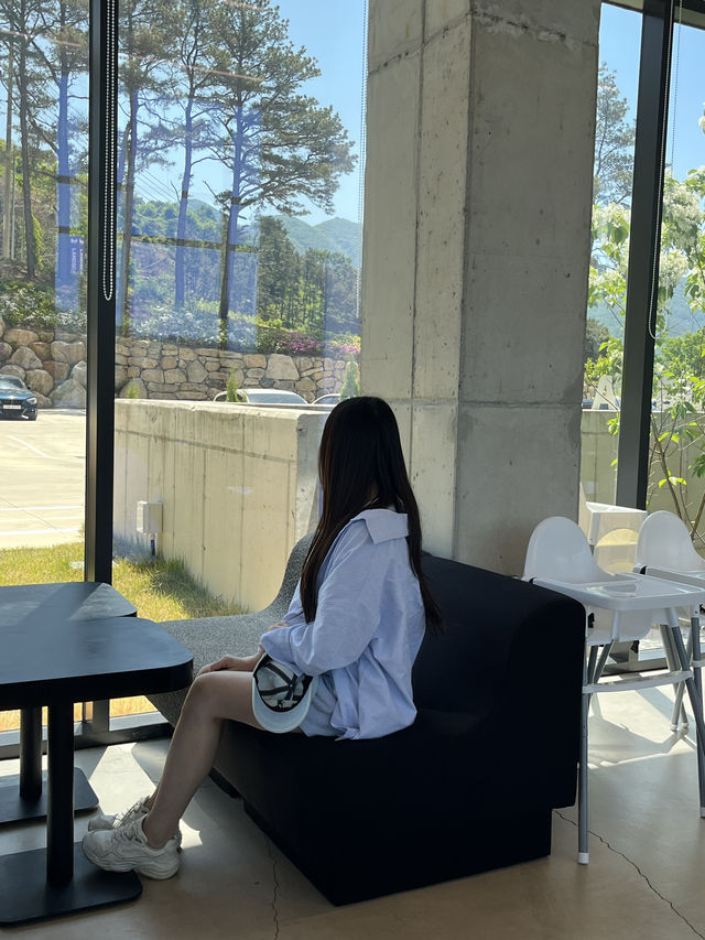 청도 어린이 놀이터가 있는 뷰, 채광맛집 대형카페 