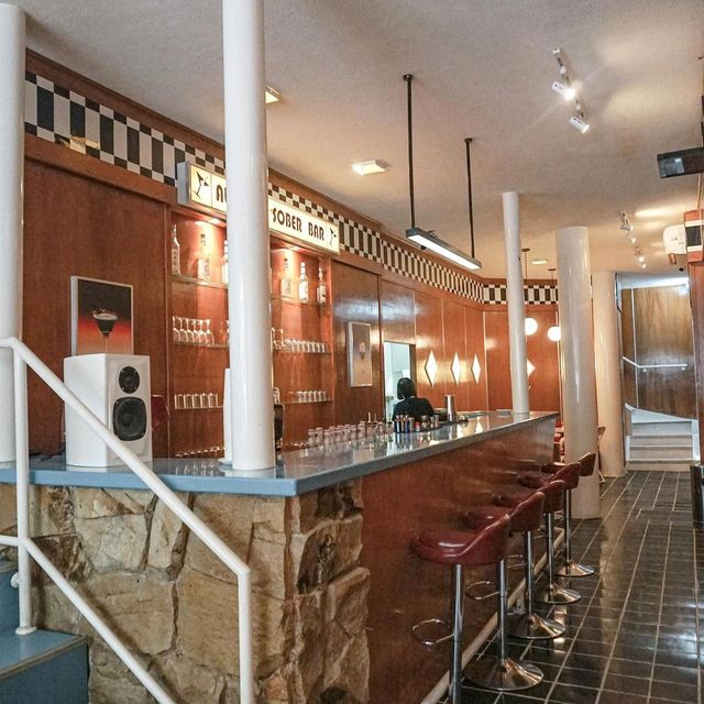 MOCKTAIL BAR | A TRENDY BAR IN DOWNTOWN SURABAYA, 100% HALAL,AND NON-ALCOHOLIC!.
