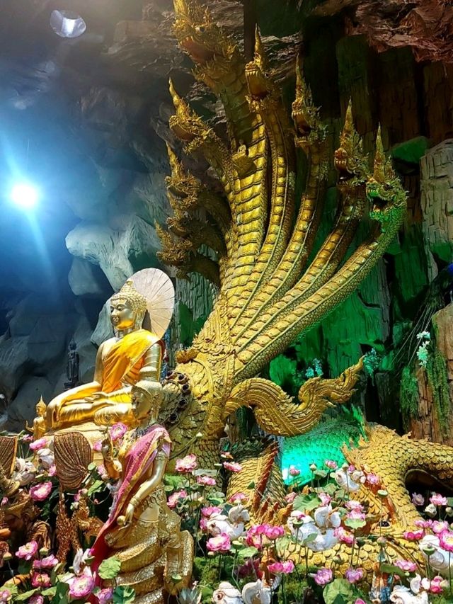 ชมวังพญานาค วัดมณีวงศ์ นครนายก
