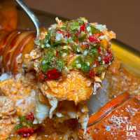 ข้าวกุ้งมังกรแกะราดมันกุ้งเยิ้มๆเจ้าดังบรรทัดทอง