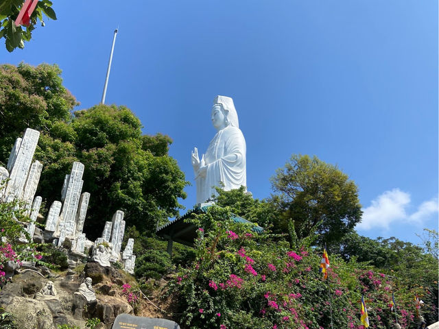 Chua Linh ung tample