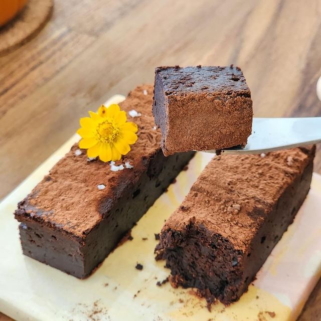 คาเฟ่ย่านปากคลองตลาด ต้องลองไปกันดู🌻🌷🌙
