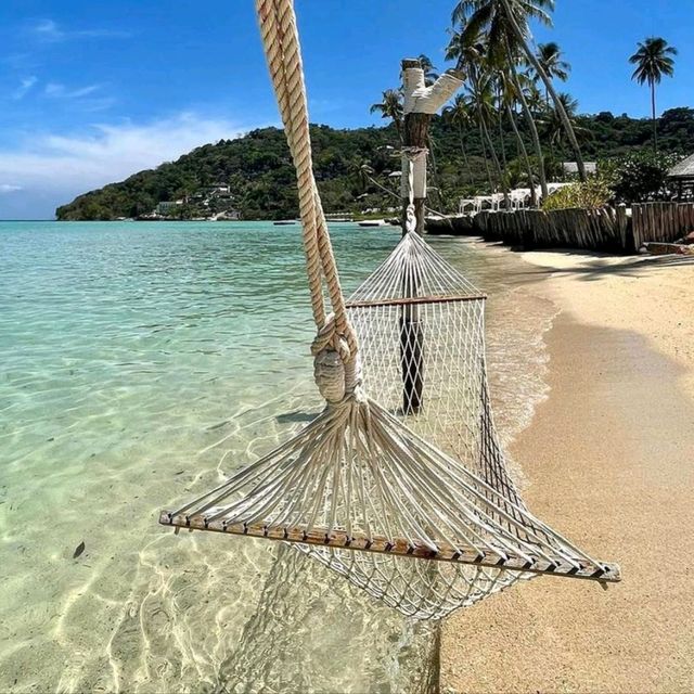 🌴 Tropical Bliss: Phi Phi Island Review 🌺