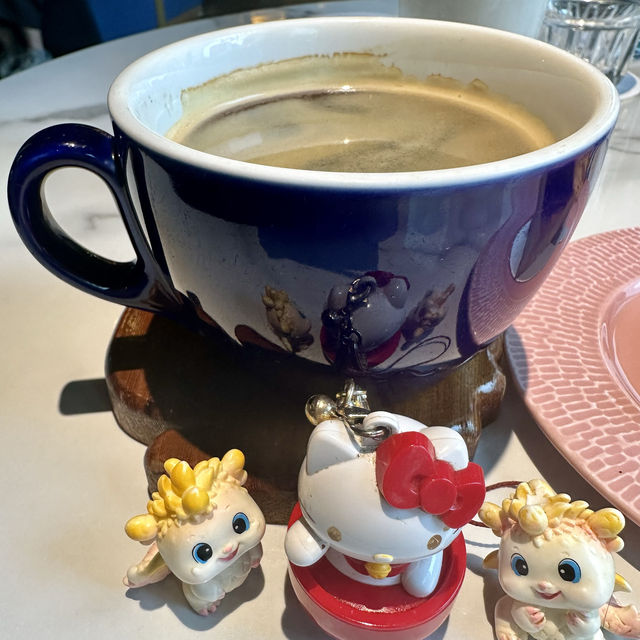 颱風天的美食（布納咖啡館）椒鹽豬腳.非吃不可餐廳