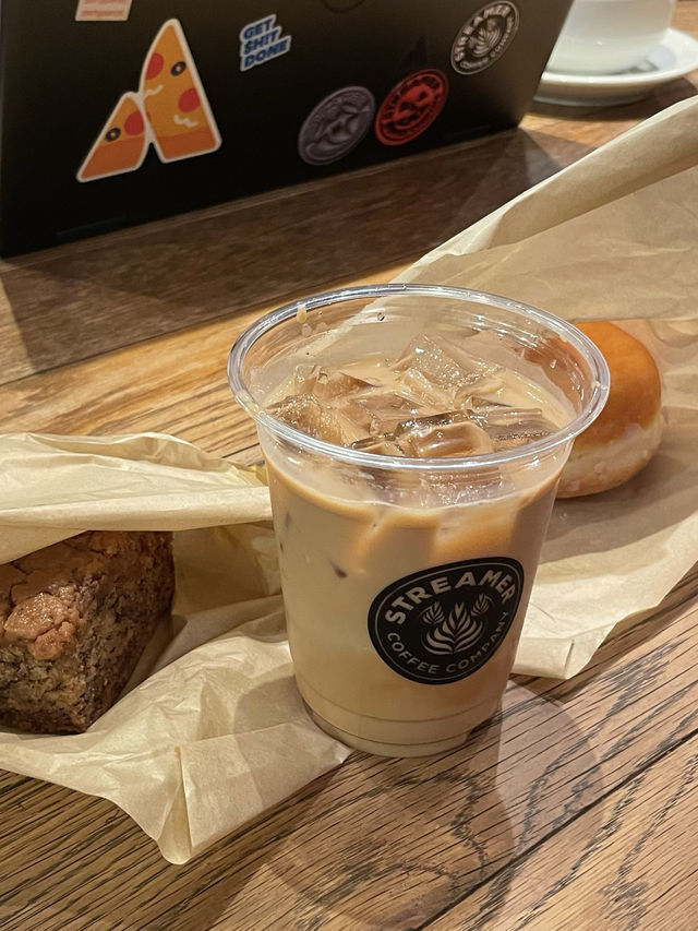 도쿄 시부야에 위치한 힙한 감성 가득한 카페 ”Streamer Coffee”☕️