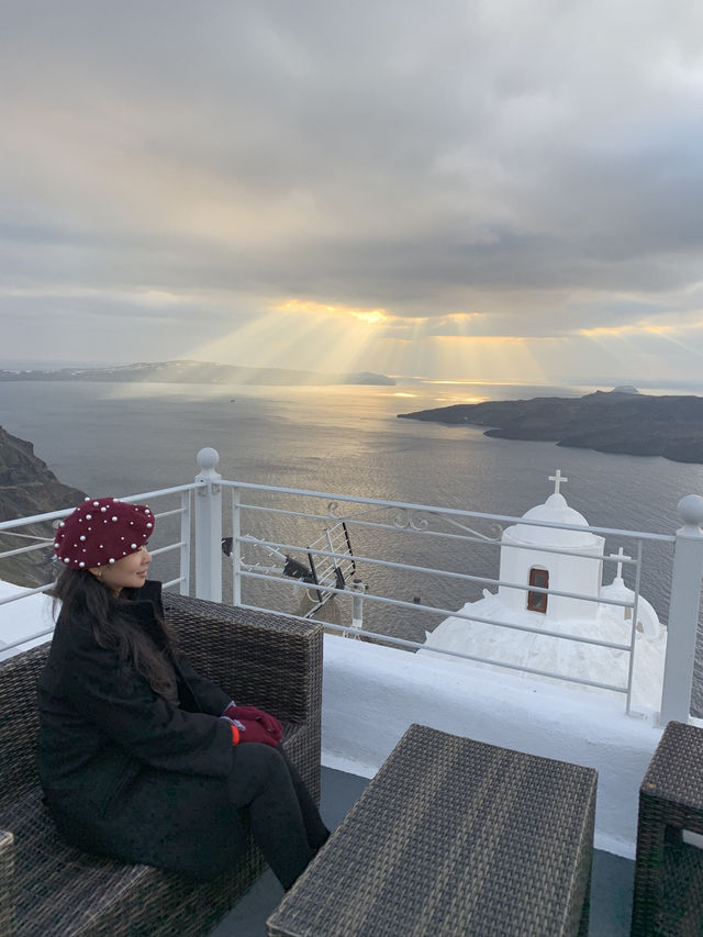 What makes SANTORINI FAMOUS?!?