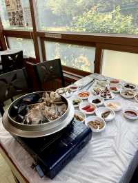 푸짐한 해산물과 토종닭의 조화