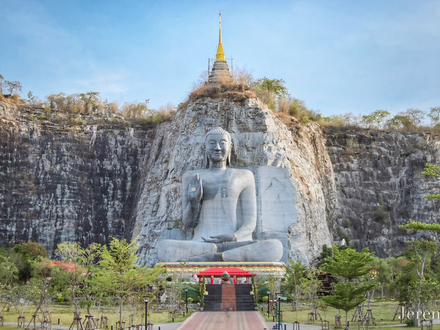 รีวิว แกะสลักพระใหญ่ (เมืองโบราณอู่ทอง) 