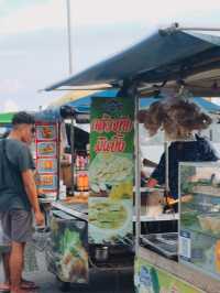 แหล่งรวมสตรีทฟู้ดราคาถูก ที่หาดกะหลิม