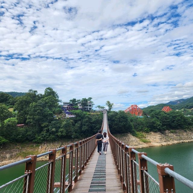 역대 최고의 흔들림, 제천 옥순봉 출렁다리