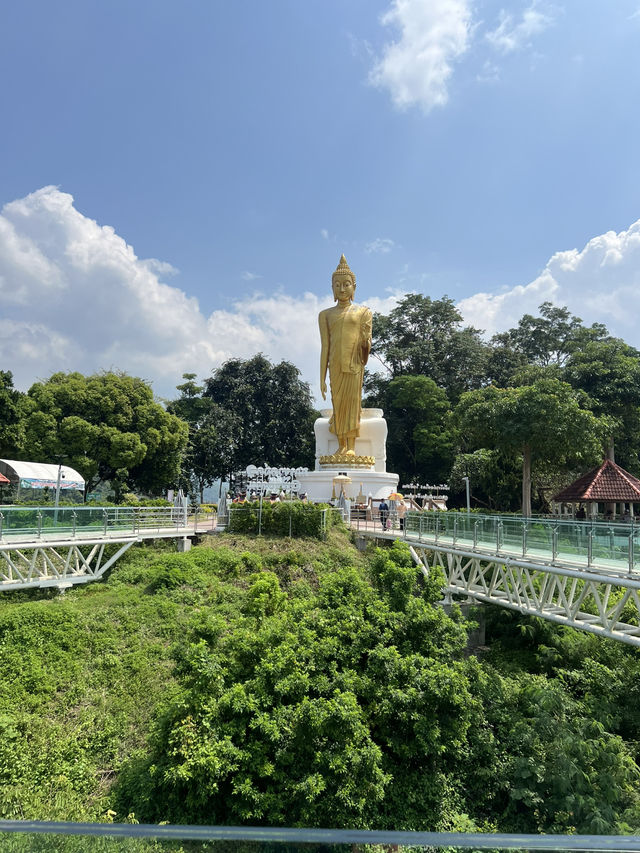 สกายวอล์คจุดถ่ายรูปสุดฮิต เชียงคาน  