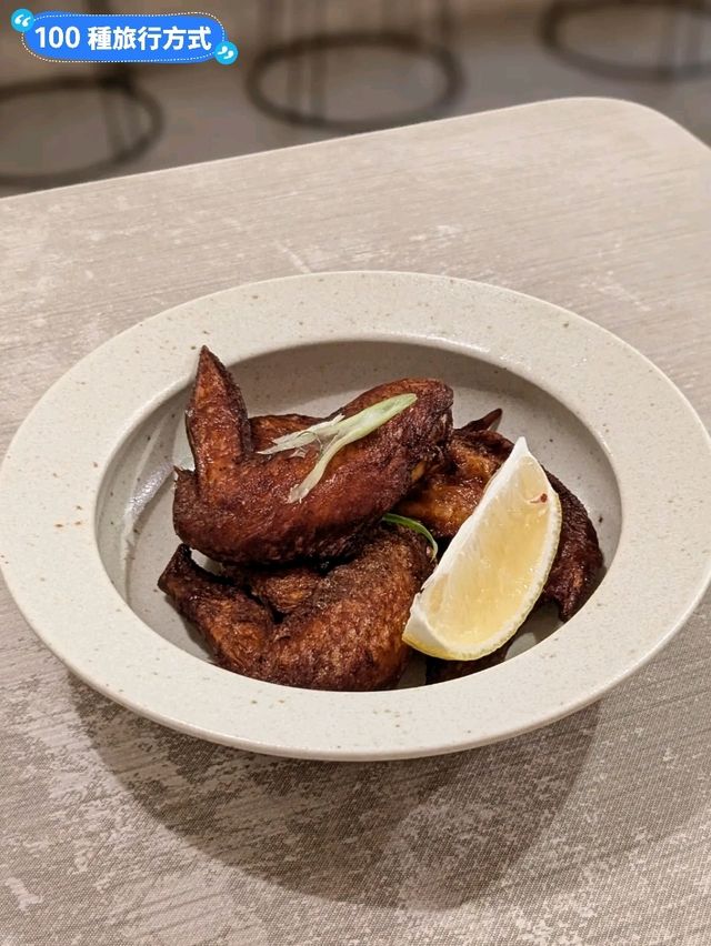 白天賣甜甜圈咖哩飯，晚上變身小酒吧：大丸家、丸裏小酒館