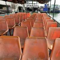 เรือสีชังพาเลซ เรือคลาสสิคที่จะพาเราไปเกาะสีชัง