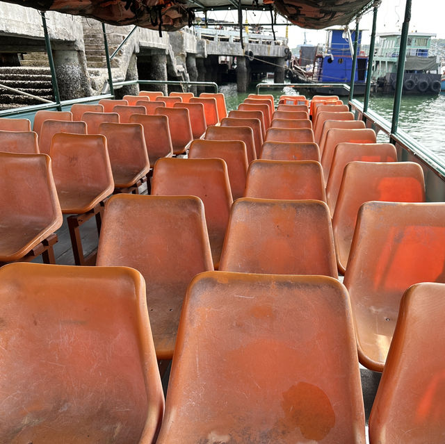 เรือสีชังพาเลซ เรือคลาสสิคที่จะพาเราไปเกาะสีชัง