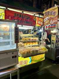 【台中】忠孝夜市：人氣永德堂薏仁牛奶、味泉米糕、當歸鴨麵線