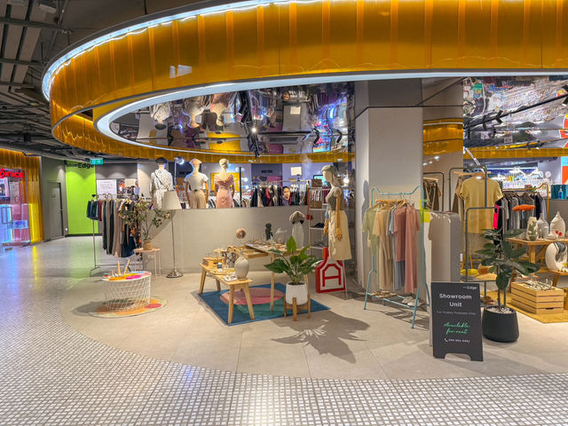 รีวิว Silom Edge 🛍️ (ที่เที่ยวติดรถไฟฟ้า) 