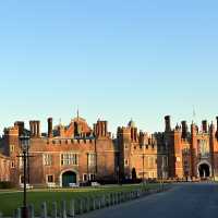 “Hampton Court Palace: A Royal Playground of History, Intrigue, and Unforgettable Adventures!”