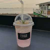 PRAVE CAFE, Sriracha