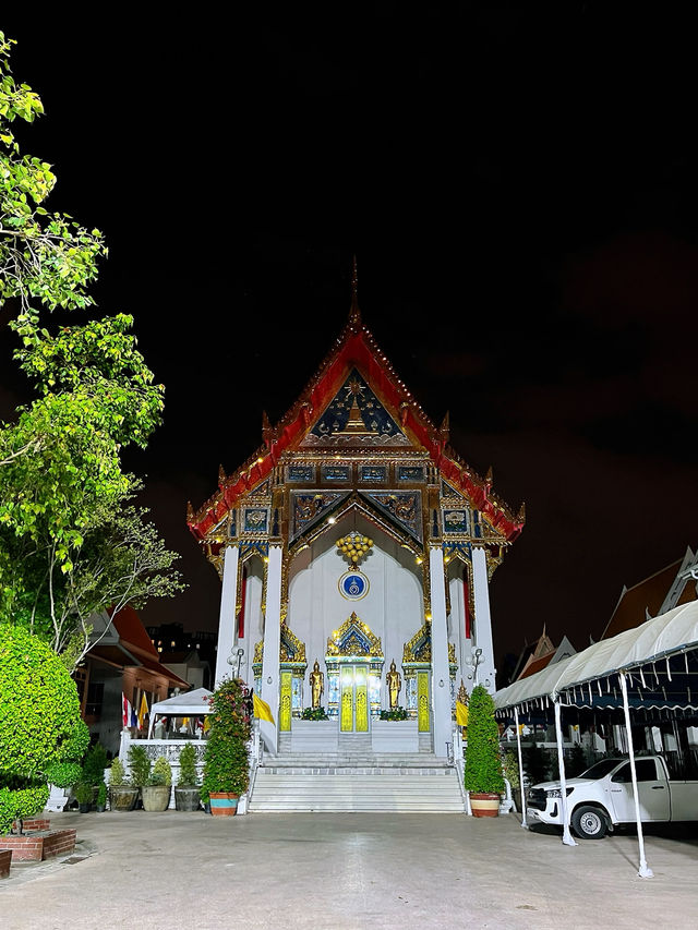 วัดธาตุทอง พระอารามหลวง
