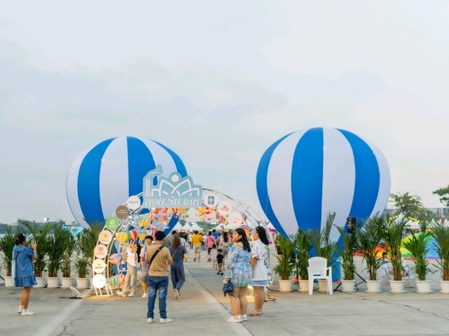 ลอยริมเลค ที่เที่ยวสุดชิค ทะเลสาบเมืองทอง