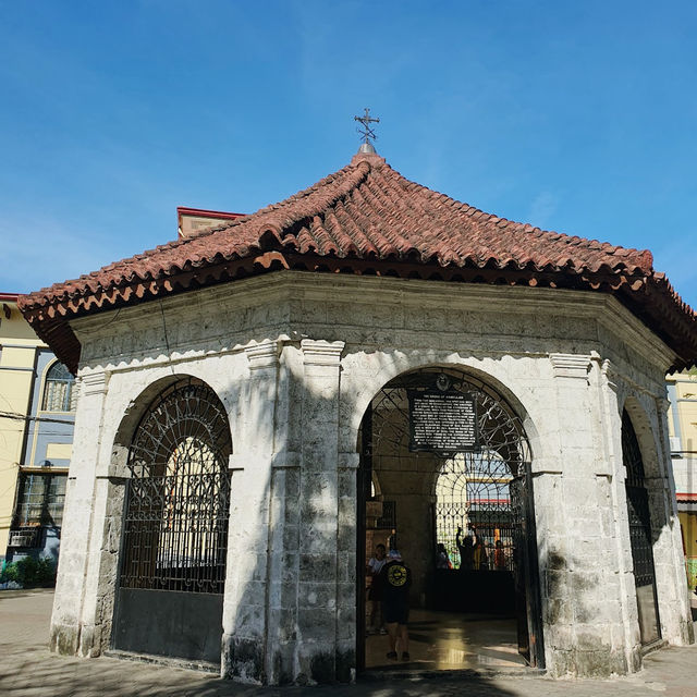 A Glimpse into History at Magellan’s Cross