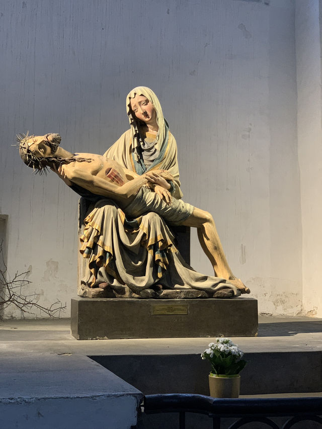 St. Mary’s Basilica: An Artistic Marvel in Gdańsk