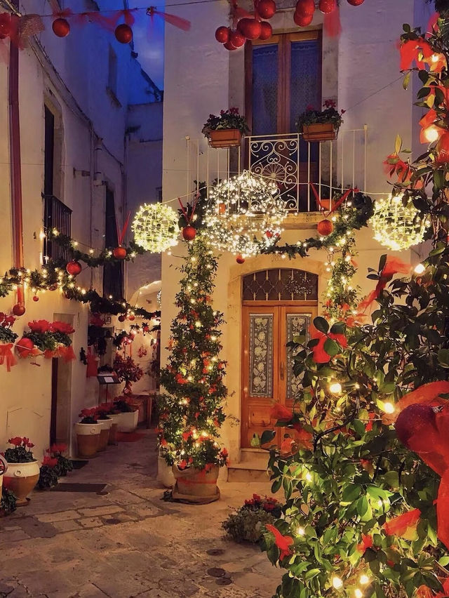 A White Christmas (of Trulli Lights!) in Locorotondo, Italy
