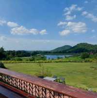 The chalet cafe' คาเฟ่กลางหุบเขา