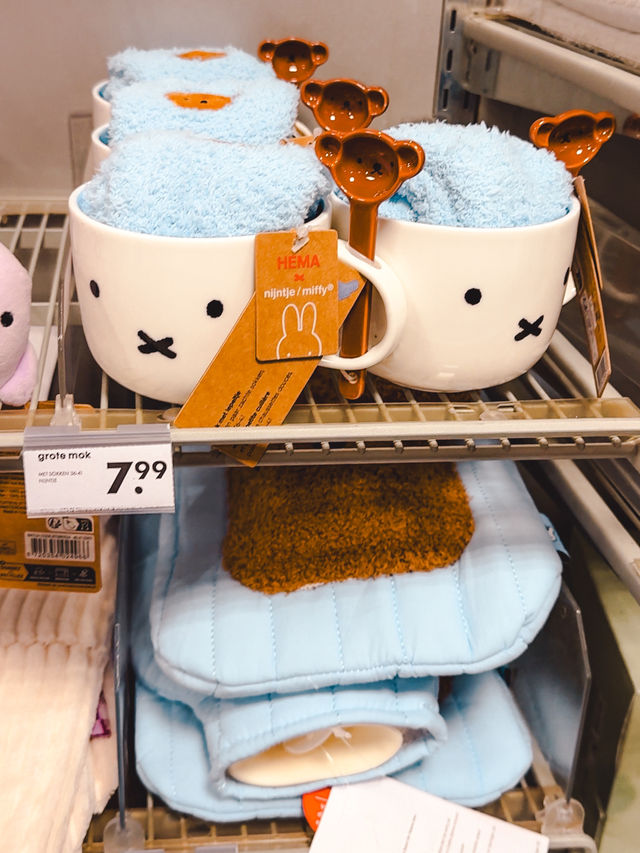 海牙市中心shopping必逛的兩個地方~Hema和De Bijenkorf