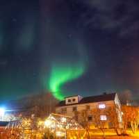 แสงเหนือที่เมือง Kirkenes ประเทศนอร์เวย์ สวัสด