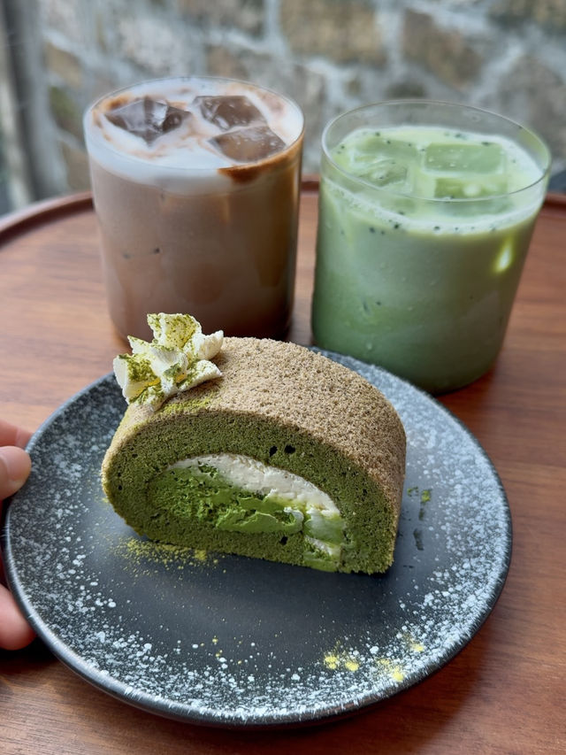 Hima Cafe: A Hidden Corner of Jiufen with Scenic Views