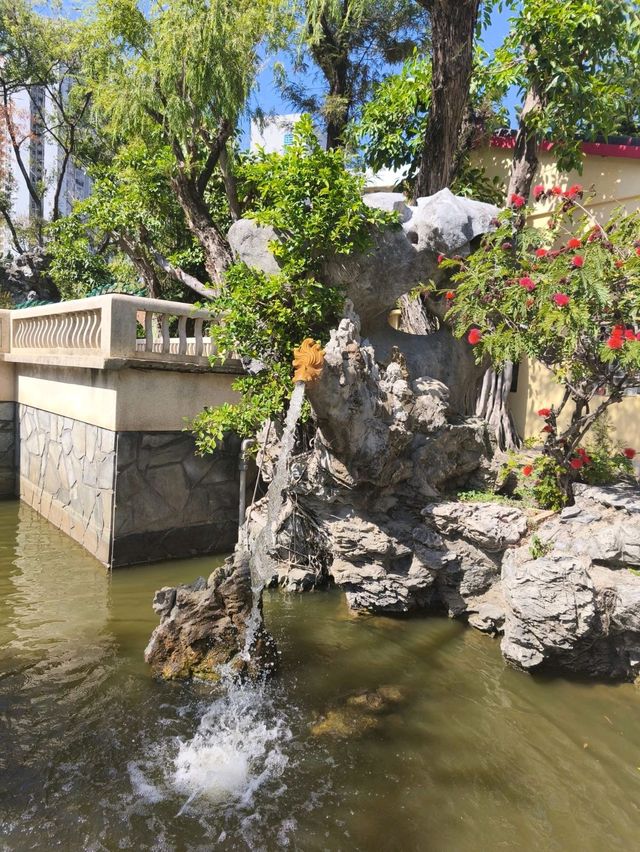 自成一角的大型道教寺廟