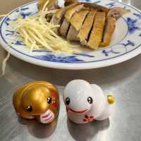 高雄金城鴨肉麵專賣店.在大立百貨公司正對面.美食小吃值得推薦大家