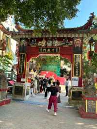 Tin Hau and Kwun Yum Statues