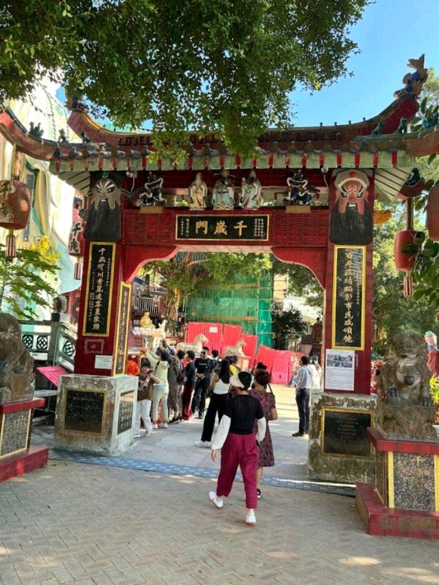 Tin Hau and Kwun Yum Statues