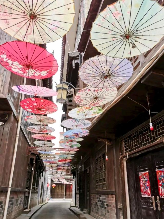Discovering the Charm of Shangjin Ancient City 🏯 Discovering the Charm of Shangjin Ancient City 🏯