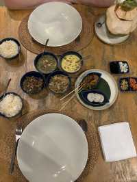 Dulu: A Great Spot to Eat in Tambolaka 🍽️🌿