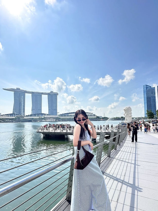 MERLION จุดแลนมาร์คแห่งหนึ่งของสิงคโปร์