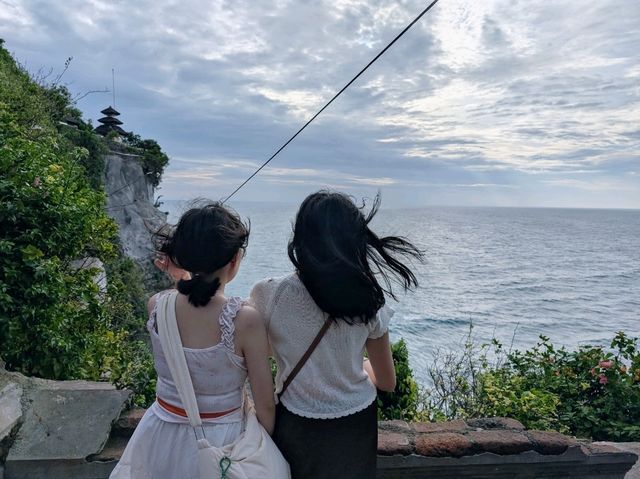 Bali's Cliffside Charm - Uluwatu Temple
