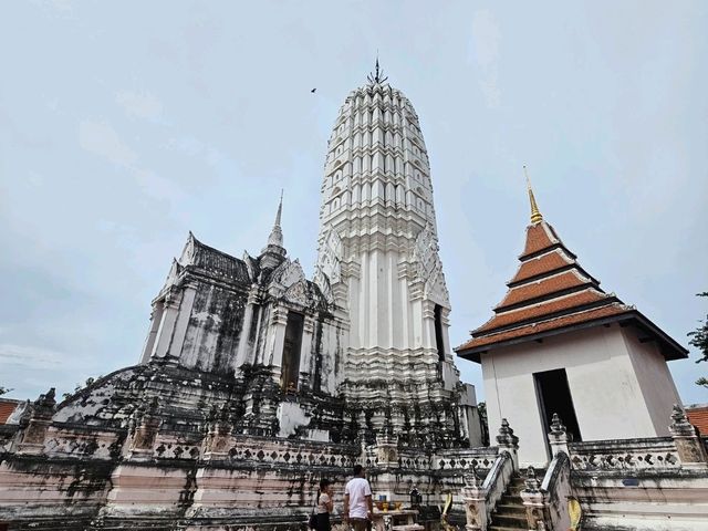 เที่ยววัดพุทไธสวรรย์ กราบหลวงปู่หวล เกจิดัง