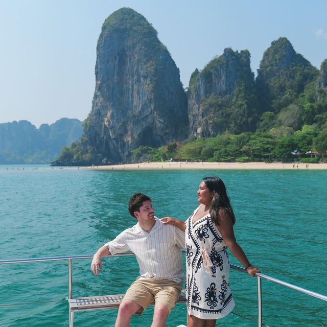 ล่องเรือยอร์ชสุดหรูที่กระบี่