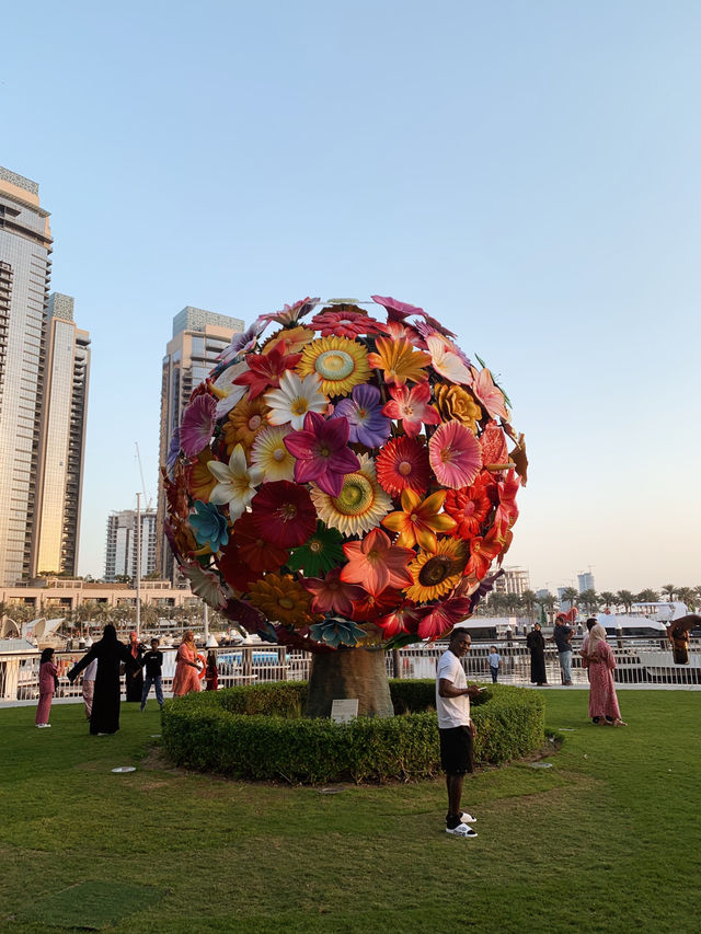 Skyline in Bloom: Dubai’s Dreamiest Sunset Spot