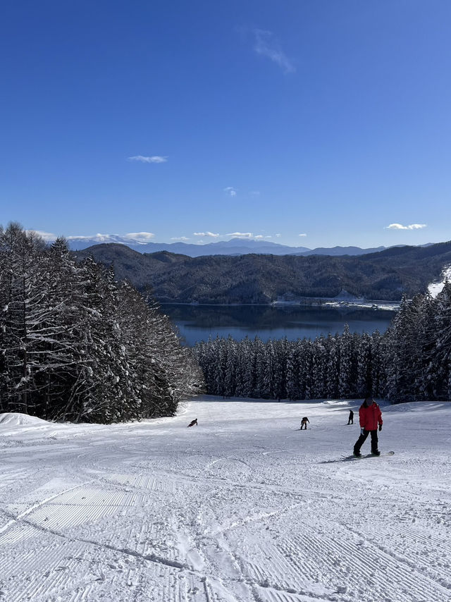 【長野県/白馬】湖を眺めながらスノボができるスキー場⛷️