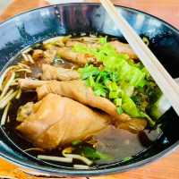  🌟ก๋วยเตี๋ยวไก่ตุ๋นอร่อยเด็ดชามใหญ่ให้เยอะ
