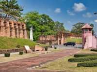 🌴✨ NAKHON SI THAMMARAT WEEKEND GUIDE: Ancient Temples, Waterfall Treks & Southern Flavors!