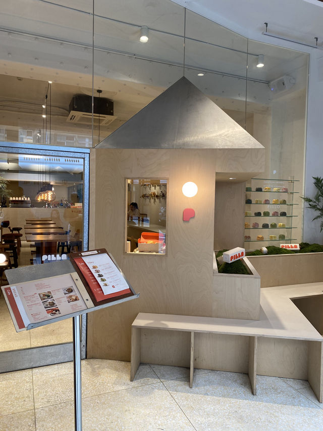 在《pillo》用生吐司與黑咖啡展開溫柔的晨光