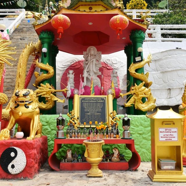 "วัดภูเขาพระมหาโพธิสัตว์" จ.กระบี่