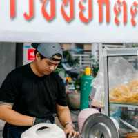 ร้านข้าวซอยกิตตรา  l รสชาติปริญญาราคาติดดิน 🍜🥘
