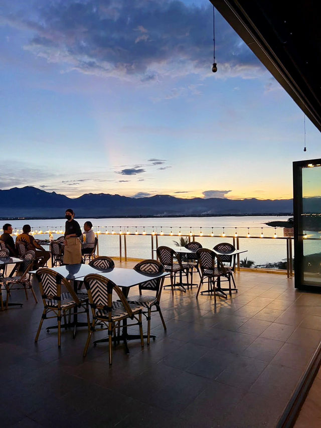 ร้าน Atmosphere SkyBar & Restaurant วิวกว๊านพะเยา